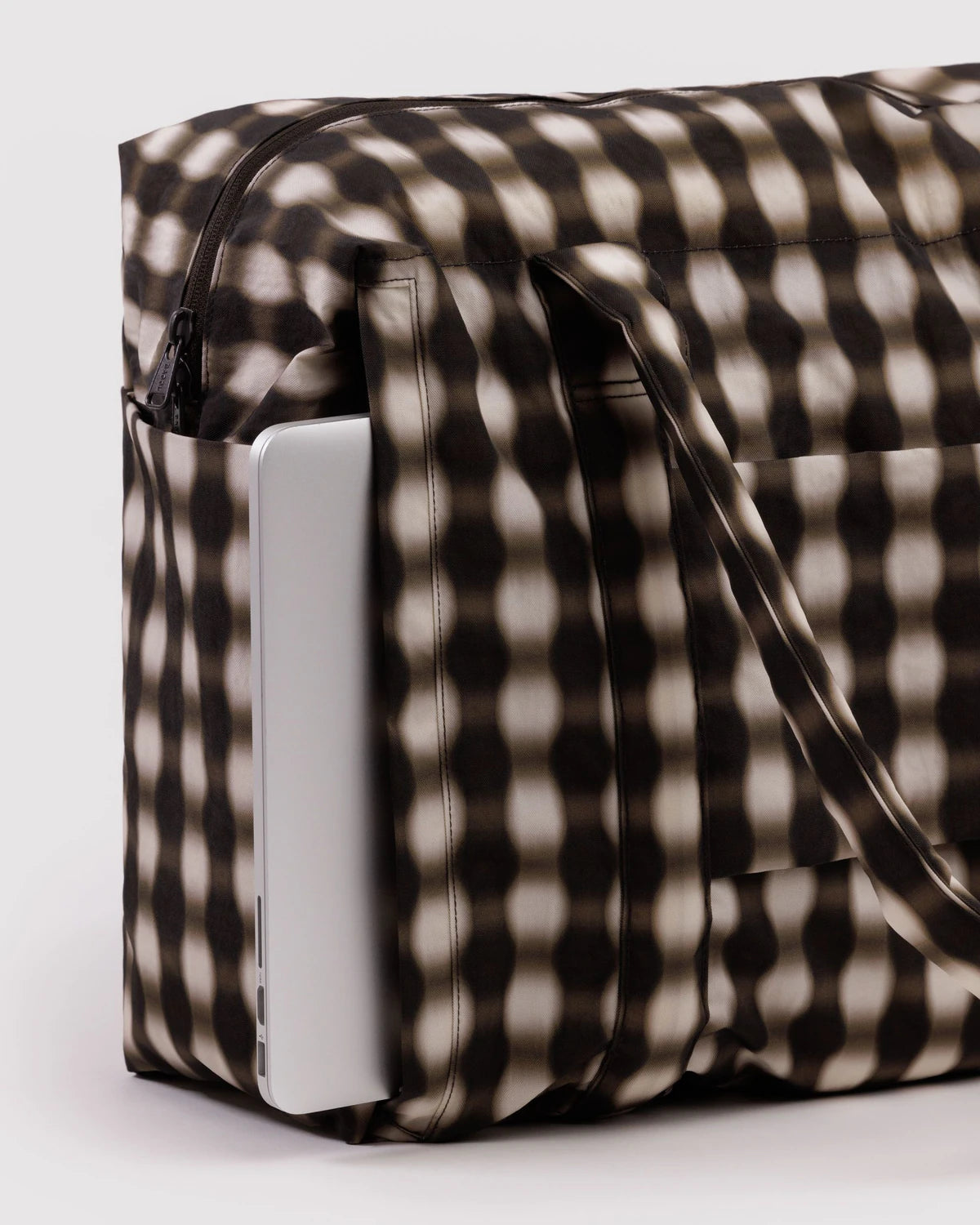 BAGGU - Cloud Carry-on - Blurred Gingham Brown