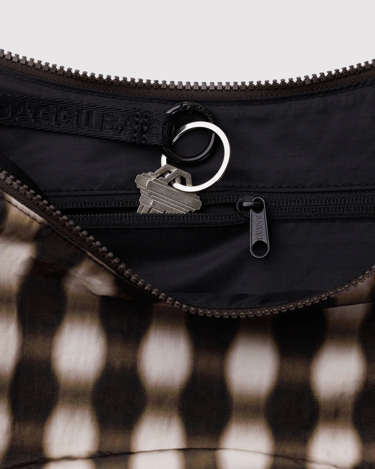 BAGGU -  Medium Nylon Crescent Bag - Blurred Gingham Brown