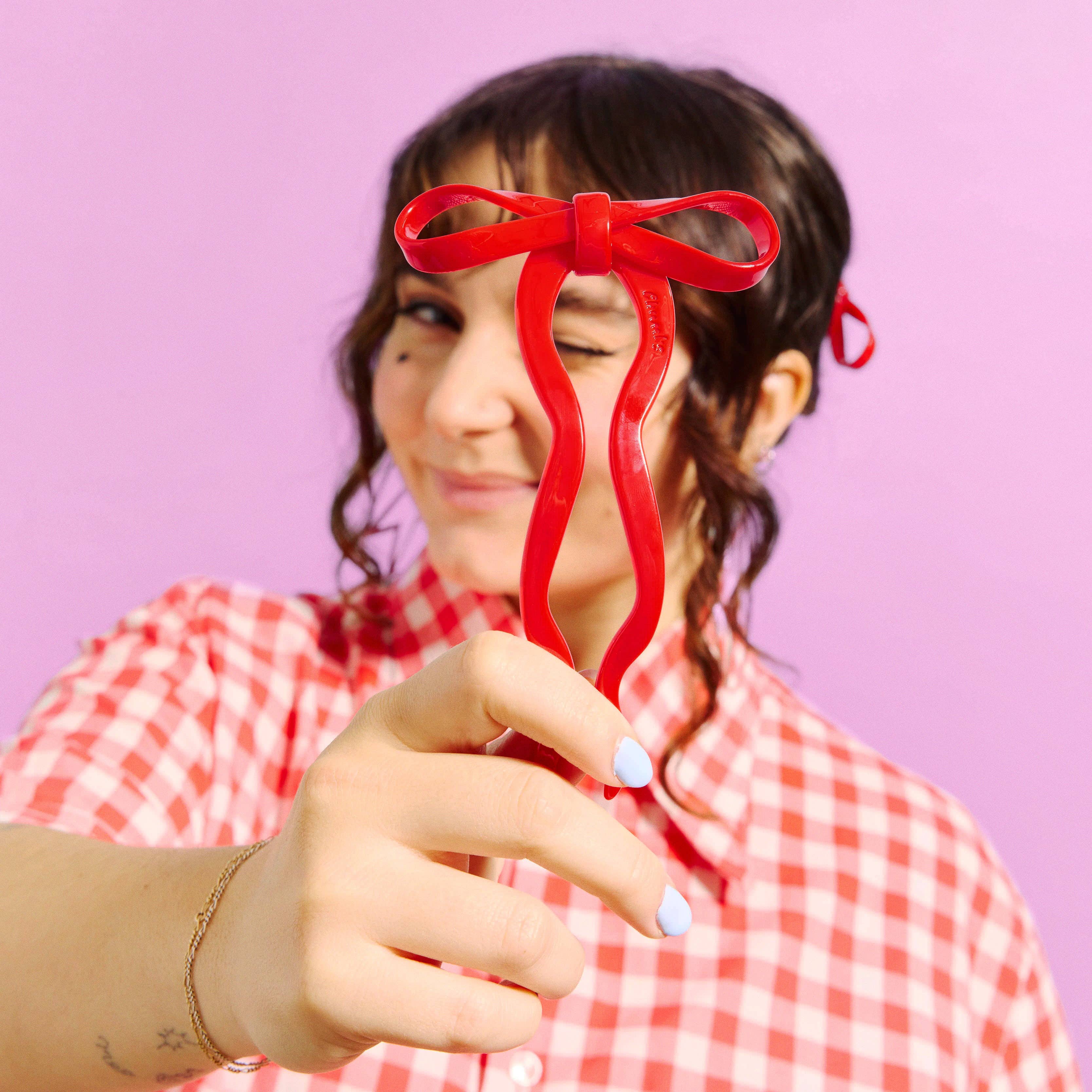 CHUNKS - Bow Hairpin in Small Cherry