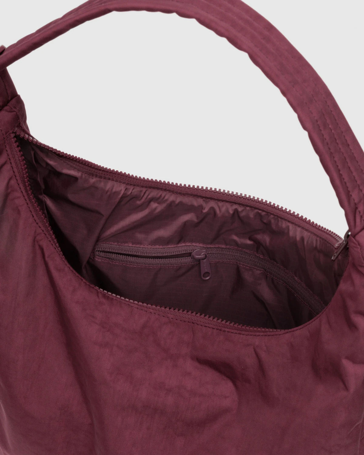 BAGGU - Nylon shoulder bag Mahogany