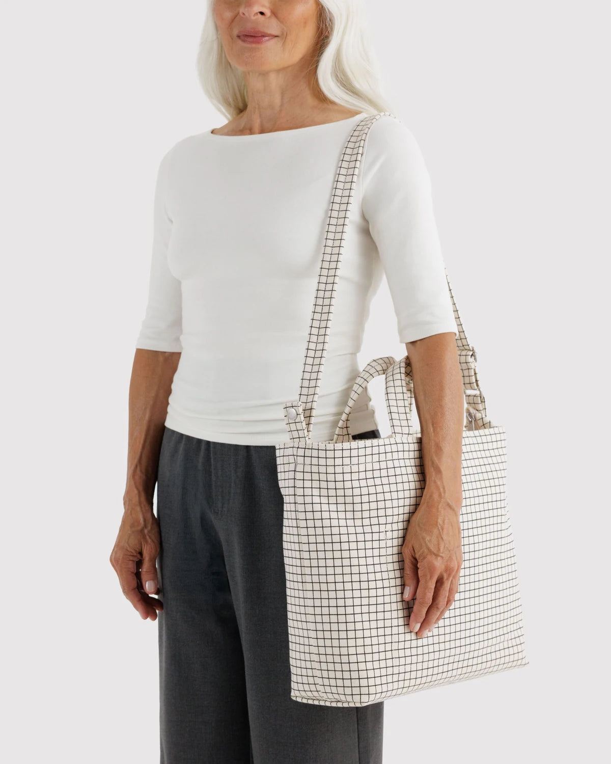 BAGGU | Horizontal Zip Duck Bag Natural Grid