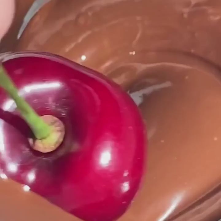 LOCO LOVE - Mylk Chocolate drops